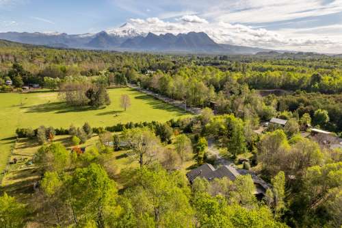 Venta Maison Nomade propiedad para uso habitacional y comercial — Camino Pucón - Caburgua, Caburgua