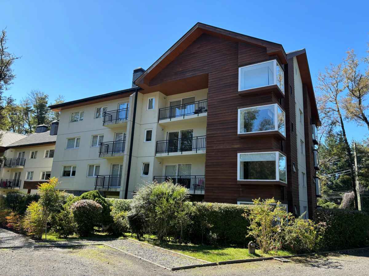 Arriendo Departamento Nº 302 en Condominio Pucón Andino, Los Coihues — Camino al Volcán, Pucón