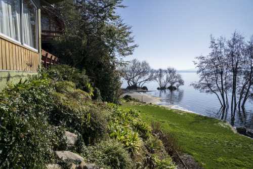 Arriendo Casa Jara en Condominio Roble Villarrica con Orilla de Lago — Camino Villarrica - Pucón, Villarrica