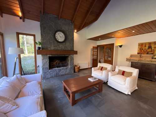 Venta 2 Casas en Parcela de 5000m2 sector Metreñehue, Pucón — Metreñehue, Pucón