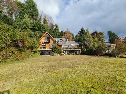 Arriendo Casa Millaray Km. 7, orilla de Lago Villarrica — Camino Villarrica - Pucón, Villarrica