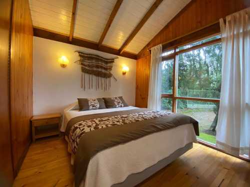 Venta de Complejo Turístico de 11 Cabañas, Camino Villarrica - Pucón — Camino Villarrica - Pucón, Villarrica