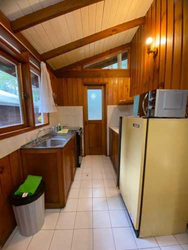 Venta de Complejo Turístico de 11 Cabañas, Camino Villarrica - Pucón — Camino Villarrica - Pucón, Villarrica