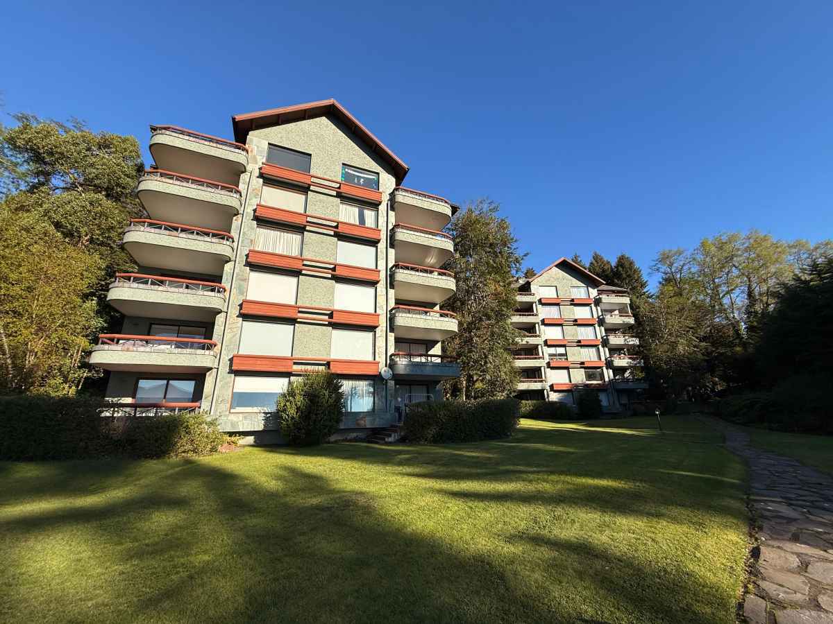 Arriendo Departamento en Condominio Amulafquen Edificio Coigue, Orilla Lago Villarrica ID-1956 — Camino Villarrica - Pucón, Villarrica