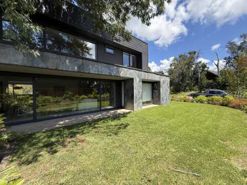 Casa en Condominio Nueva Puntilla de Villarrica ID-2000 — Camino Villarrica - Pucón, Villarrica