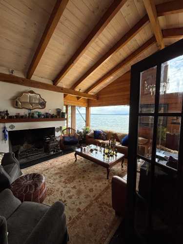 Arriendo Maravillosa Casa Orilla de Lago, Sector El Escorial, Pucón — Camino Villarrica - Pucón, Villarrica