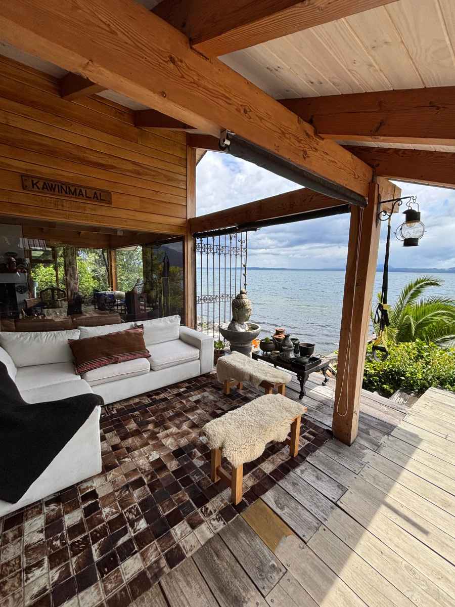 Arriendo Maravillosa Casa Orilla de Lago, Sector El Escorial, Pucón — Camino Villarrica - Pucón, Villarrica