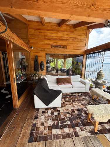 Arriendo Maravillosa Casa Orilla de Lago, Sector El Escorial, Pucón — Camino Villarrica - Pucón, Villarrica