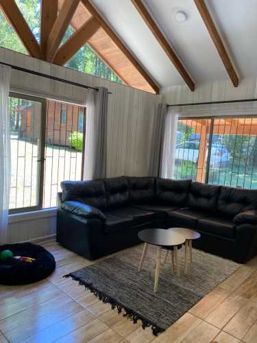 Venta Casa en Parcela más 2 cabañas en sector Quetroleufu, Pucón — Quetroleufu, Pucón