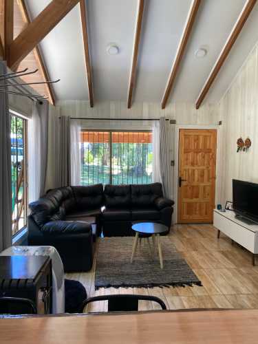 Venta Casa en Parcela más 2 cabañas en sector Quetroleufu, Pucón — Quetroleufu, Pucón