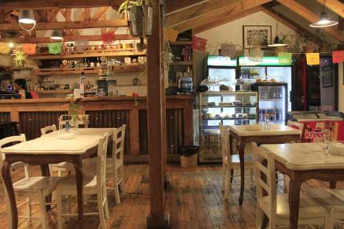 Venta Derecho a Llave Restaurant Cafetería, ¡Gran Oportunidad en Pleno Centro de Pucón! — Centro, Pucón