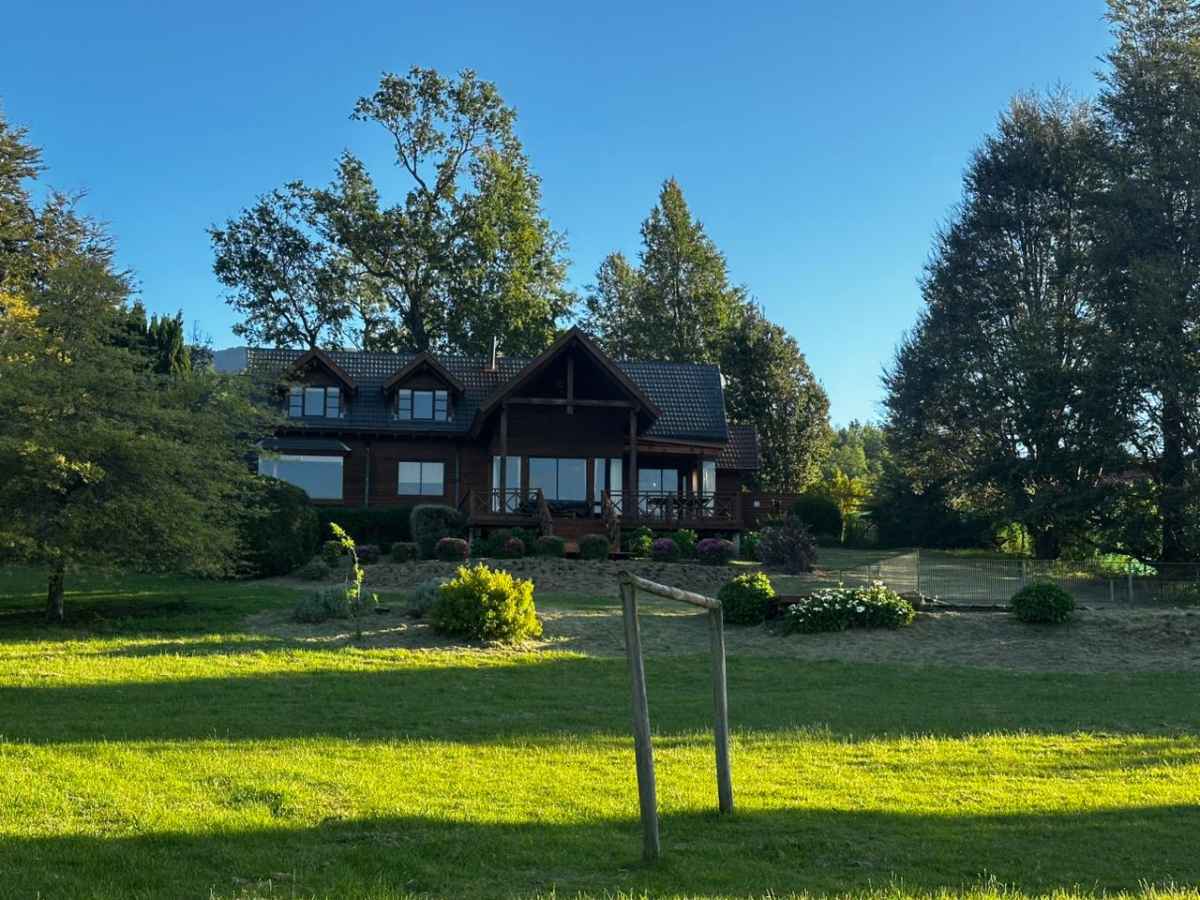 Arriendo Casa en Parcela, Fundo el Sol, Los Calabozos, Pucón — Camino Internacional, Pucón